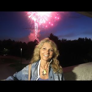 Meet your Posher, Marylinda